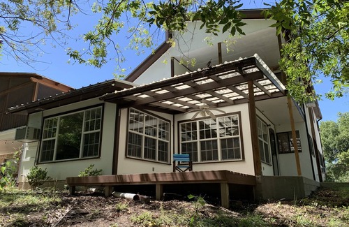 Brackettville Casa | Two story home with Las Moras Creek views