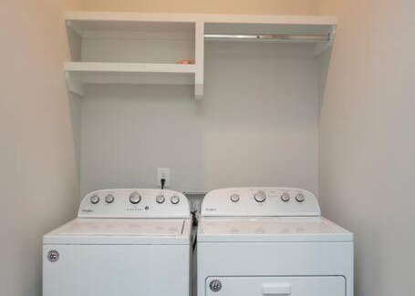 Nashville Casa | Two Townhome Combo w Parking 12 min to DT