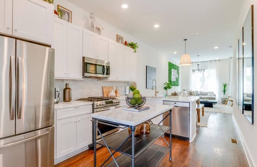 Hillsboro West End Apartamento | Two Townhomes – Rooftop Patios – Hillsboro Village