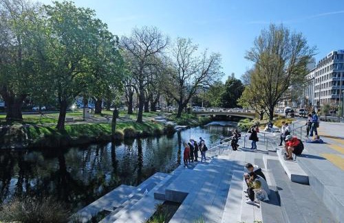 Christchurch City Centre Apartamento | Two Units - 4 Bedrooms - 4 Bathrooms