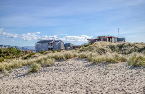 Pacific City Casa | Two Views Vacation Home - Meredith Lodging