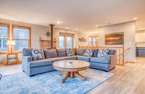 Pacific City Casa | Two Views Vacation Home - Meredith Lodging