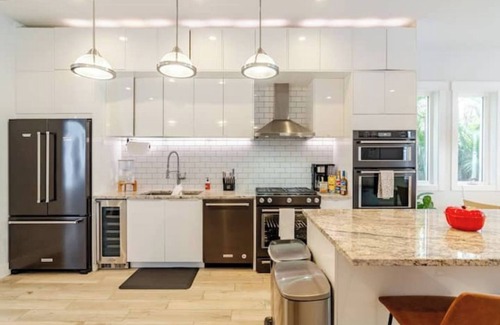 Gillespie Park Casa | Two Villas for Big Groups: Pool, Hot Tub, Downtown