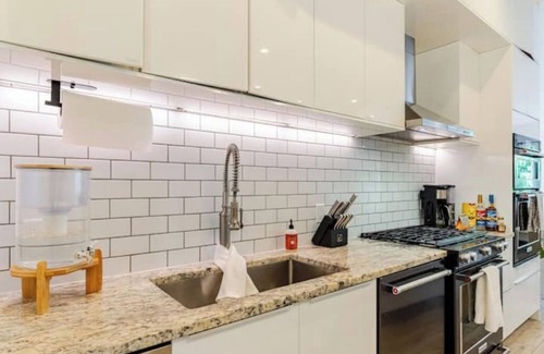 Gillespie Park Casa | Two Villas for Big Groups: Pool, Hot Tub, Downtown