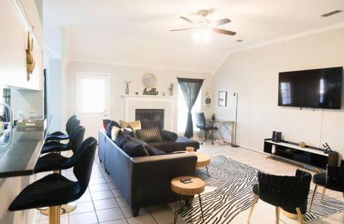 Haltom City Casa | TX Getaway PS5-Xbox, GameRoom, BBQ, Attractions