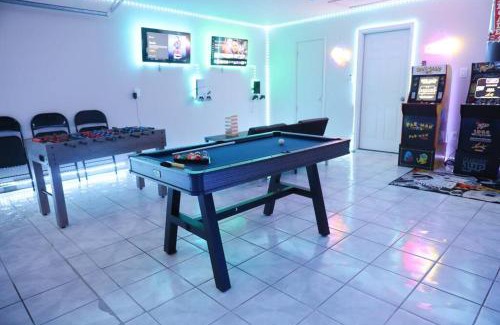 Haltom City Casa | TX Getaway PS5-Xbox, GameRoom, BBQ, Attractions