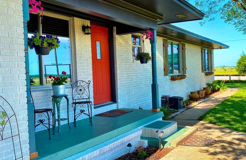 Schulenburg Casa | TX Swiss Alp Chalet w/Pool!!!