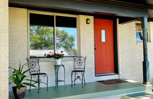 Schulenburg Casa | TX Swiss Alp Chalet w/Pool!!!