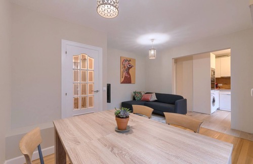 Bilbao Apartamento | Txurdinaga apartamento reformado con garaje y wifi