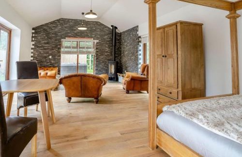 Ammanford Casa | Ty Afon Arch - Uk38515