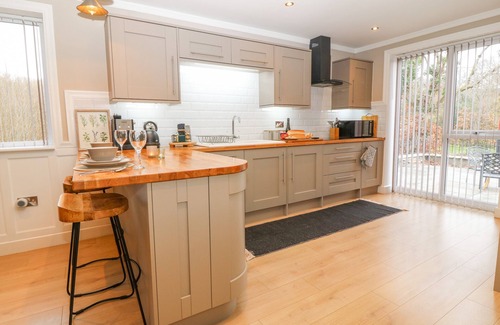 Gallt Y Foel Casa | TY BAINS, family friendly, character holiday cottage in Llanberis