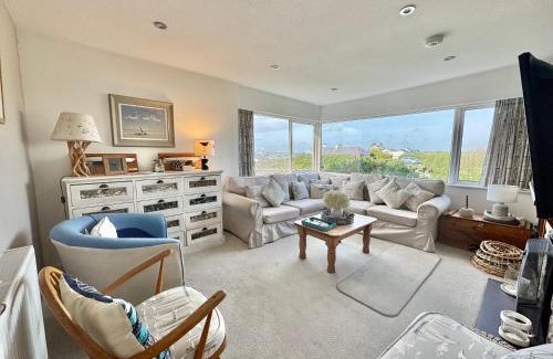 Trearddur Bay Apartamento | Ty Bychan- Sea Views- Pet Friendly-Secure Garden-4 Bed