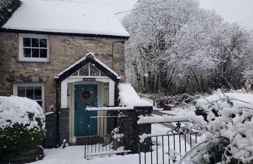 Dolwyddelan Casa | Ty Capel Isa