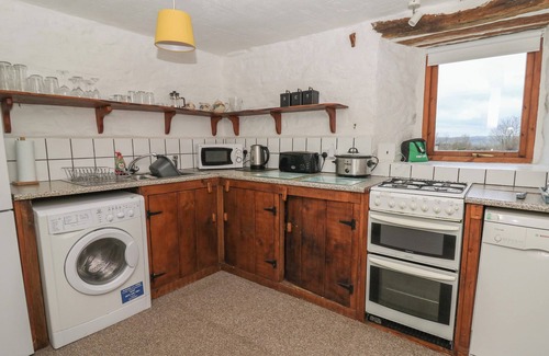 Llanybydder Cabaña | TY CEFFYLAU, pet friendly, character holiday cottage in Llanybydder