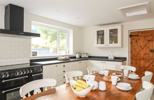 Caernarfon Casa | TY COCH, family friendly, character holiday cottage in Caernarfon