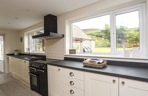 Caernarfon Casa | TY COCH, family friendly, character holiday cottage in Caernarfon