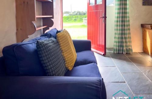 St Brides Casa | Ty Eithin - Rustic Cottage in St Davids