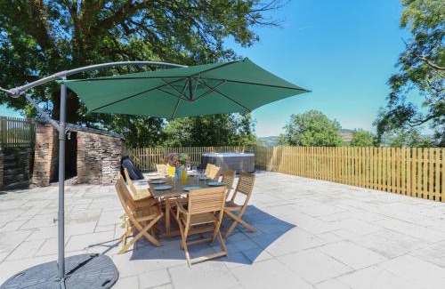 Pontypridd Casa | Ty Ffarm at Gellilwch