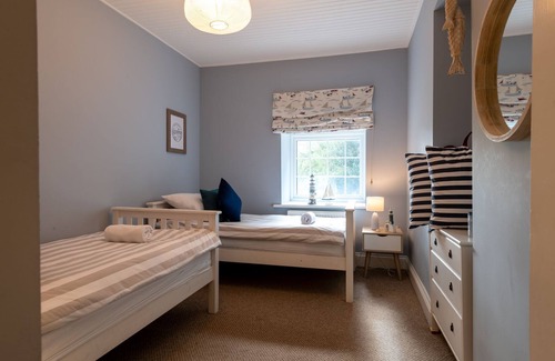Bodorgan Otro | Ty Fferam Bailey - A beautiful 7 bed holiday home in Anglesey