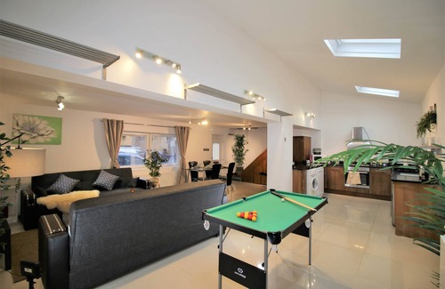 Plasnewydd Casa | Ty Glas Mews (2 beds)