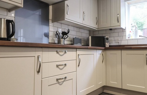 Beddgelert Casa | TY GLYN, pet friendly, character holiday cottage in Beddgelert
