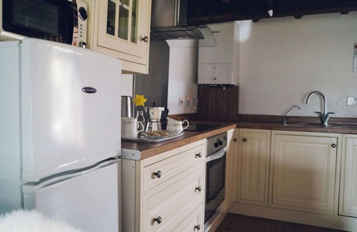 Beddgelert Casa | Charmingly Restored 17th Century Grade II Listed Barn with Cosy Log Burner