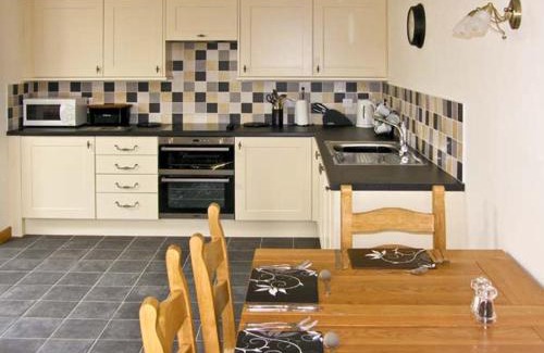 Capel Garmon Casa | Ty Isaf Penrhyddion