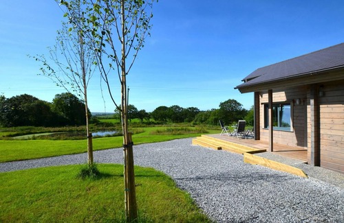 Llangynog Cabaña | Ty Log, Llansteffan - Dos Habitaciones Casa Rural, Capacidad 4