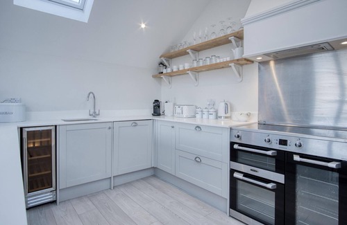 Crynant Cabaña | Ty Megan - 3 Bedroom Cottage - Bayview Oxwich