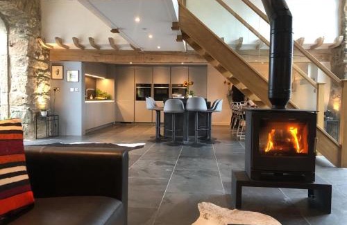 Llanddaniel Fab Casa | Ty Meryl