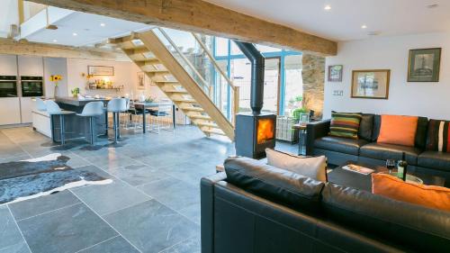 Llanddaniel Fab Casa | Ty Meryl
