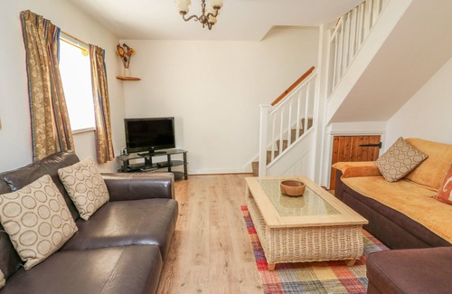 Pencader Cabaña | TY NANT, adecuado para mascotas, con un jardín en Llanllwni, Ref 955181