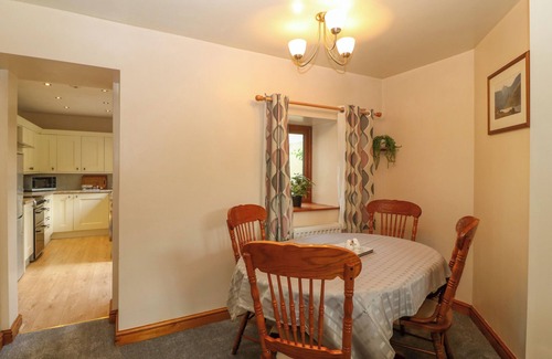Gwynedd- Snowdonia Casa | TY PILI PALA, family friendly, with a garden in Betws-Y-Coed