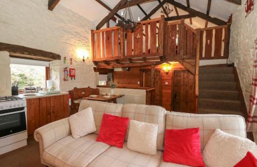 Llanybydder Casa | Ty Tarw