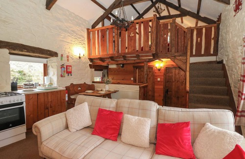 Pencader Cabaña | TY TARW, pet friendly, character holiday cottage in Llanybydder