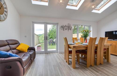 Llanfynydd Casa | Tyisaf
