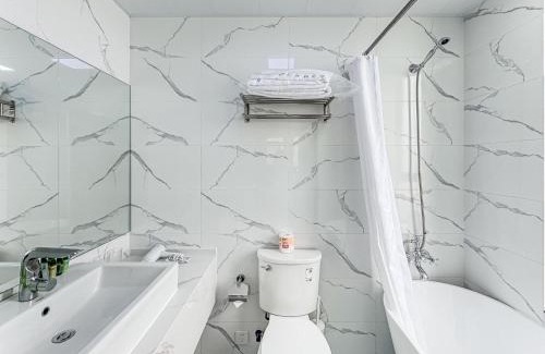 Xujiahui Apartamento | Tyms 2BR 2BA Apt Near MetroCity Line 1 9