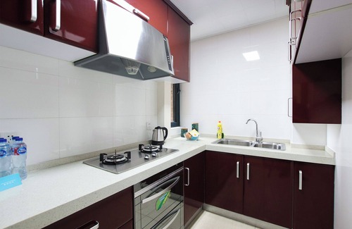 Changning Apartamento | Tyms 2BR Apt WeiningRD Near CESIS Line2