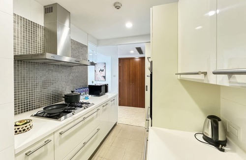 Downtown Shanghai Apartamento | Tyms 3BR 2BA Apt West NanjingRD Line2 14