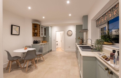 Rhosneigr Casa | Tyn Pwll five bedroom, pet-friendly holiday home in Anglesey