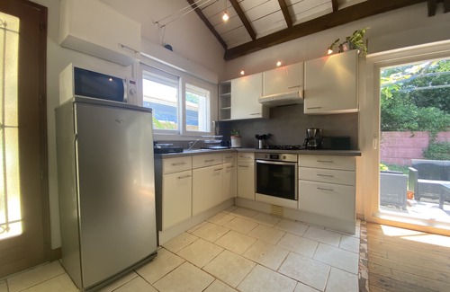 Pessac Casa | Typée, Accueillante et Confortable Maison
