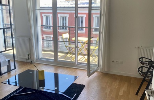 Montrouge Apartamento | Typical and Trendy Area - 15' Sub From Eiffel Tower