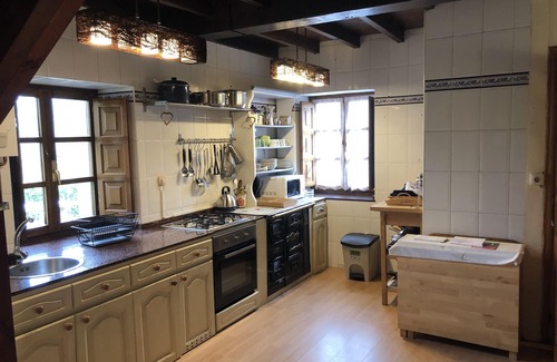Romillo Casa | Casa típica asturiana para hasta 6+ personas con jardín privado