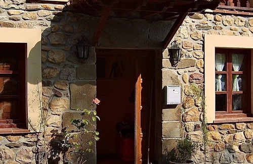 Romillo Casa | Casa típica asturiana para hasta 6+ personas con jardín privado