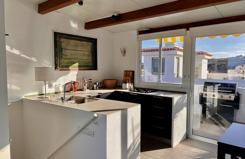 La Jaca Casa | Toda la casa Terraza en la azotea con salón, barbacoa, vistas panorámicas al mar, a 100 metros de la playa
