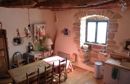 Coubisou Casa | Casa típica, independiente y tranquila en el norte de Aveyron
