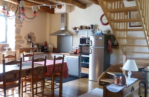 Coubisou Casa | Casa típica, independiente y tranquila en el norte de Aveyron
