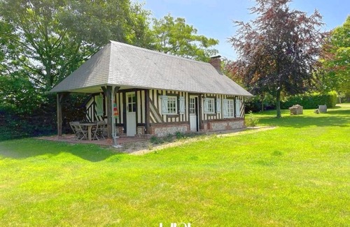 Blangy-le-Chateau Casa | Typical property, 20 km from Deauville: 3 houses, tennis, swimming pool