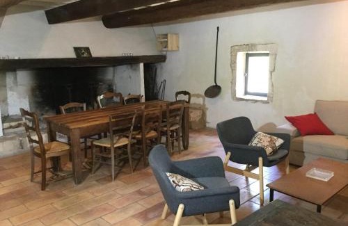 Maussane-les-Alpilles Casa | typical provencal farm in an exceptional natural site, the alpilles park - 8 people.