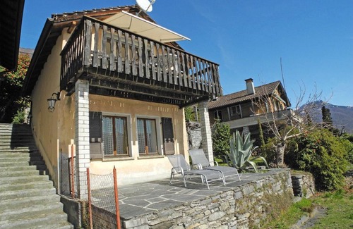 Orselina Casa | Típico, simple Ticino Rustico (60 m2) en un lugar muy tranquilo y soleado